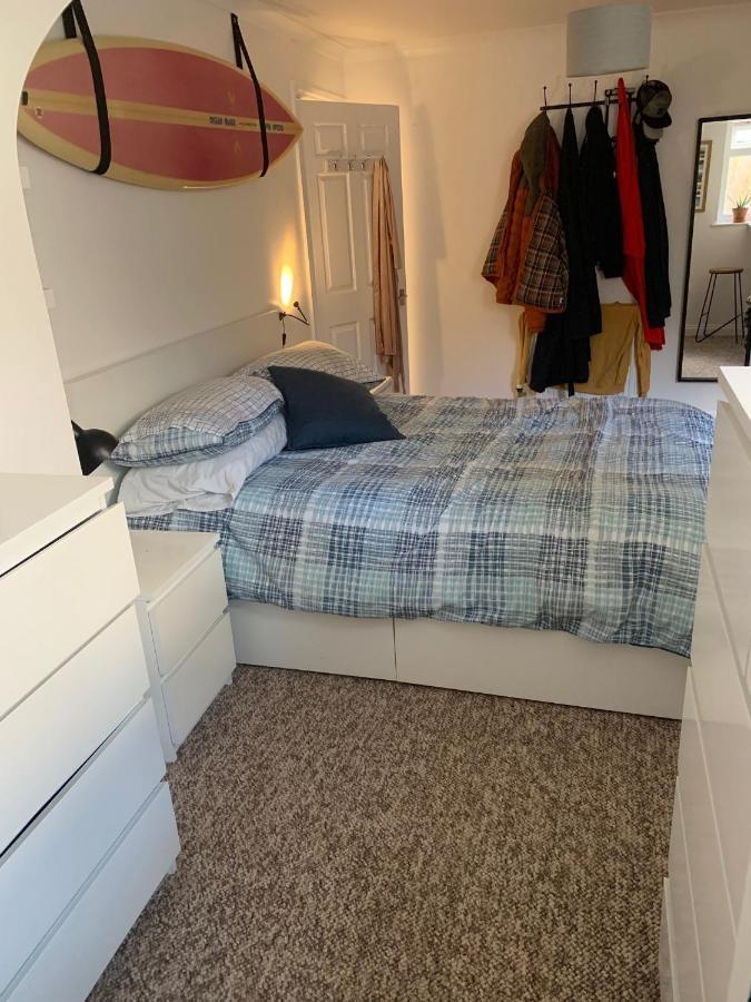 Sea Views With Large Deck One Bedroom Very Close To Beach And Town 新码头 外观 照片